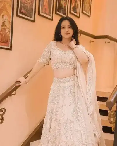 Escort Service In Lakhandur